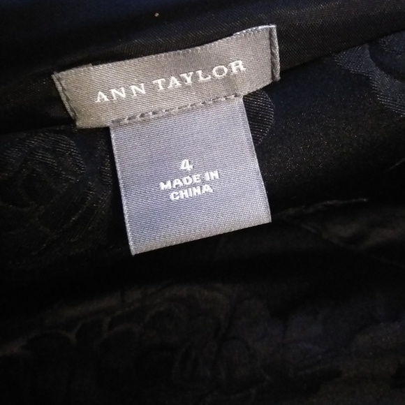 Ann Taylor Black Floral Cocktail Dress Size 4 - Picture 5 of 6